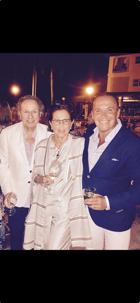 Juan Brignardello,asesor de seguros, Armando Arana y mi gran amiga Marisa Guiulfo