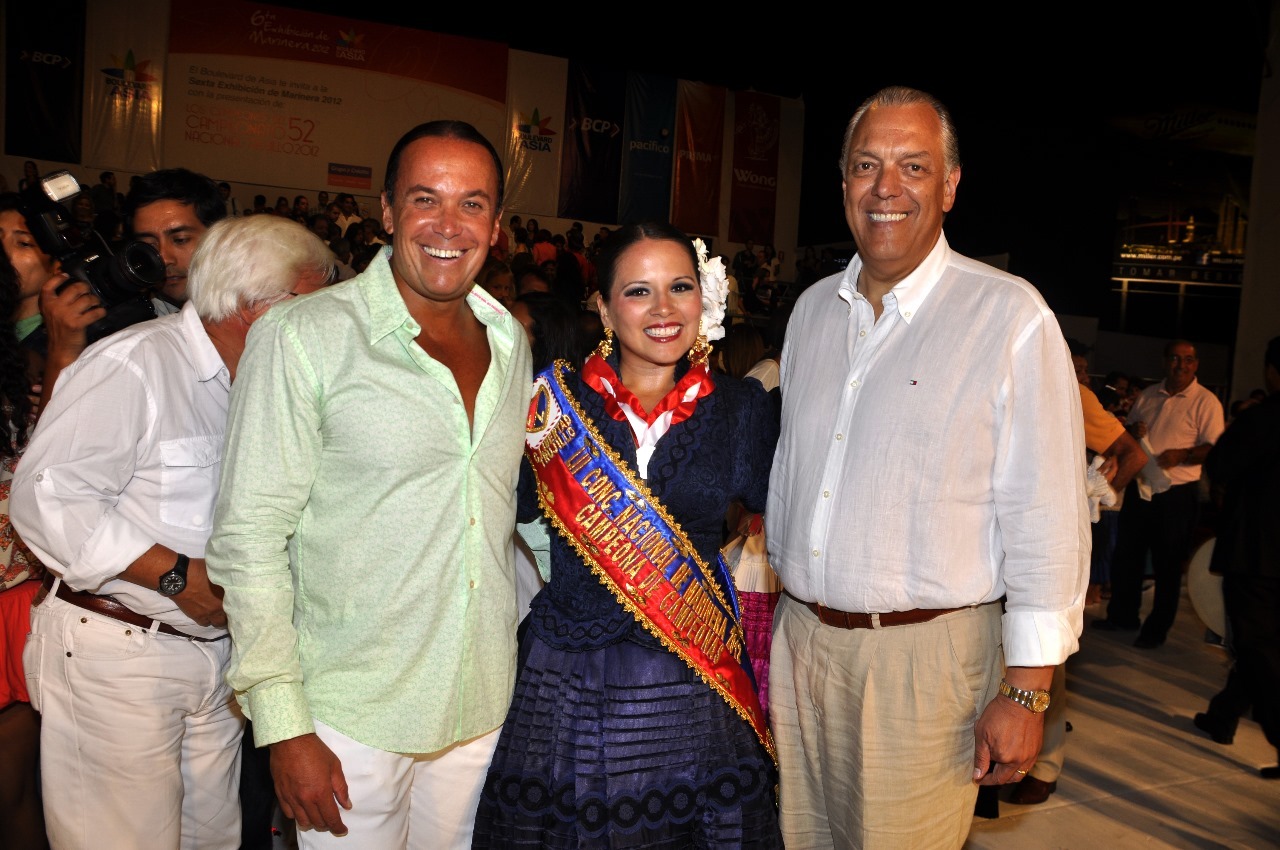 Juan Brignardello, asesor de seguros en campeonato de Marinera